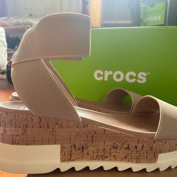 SOLD NWOT STEVE MADDEN ELBA WEDGE - Picture 2 of 5